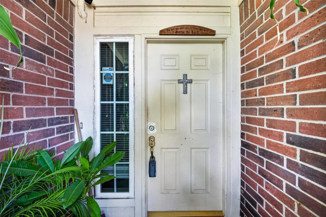 Photo of 7230 Oak Walk Drive