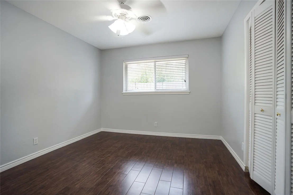 Photo of 10010 Westview Drive
