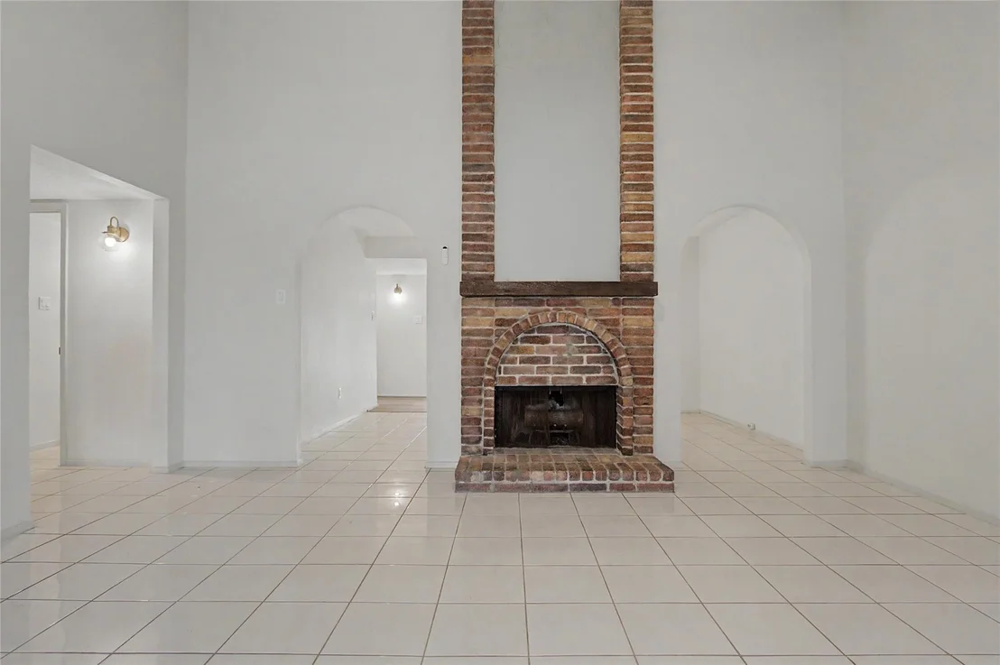 Photo of 9423 Bollingbrook Drive