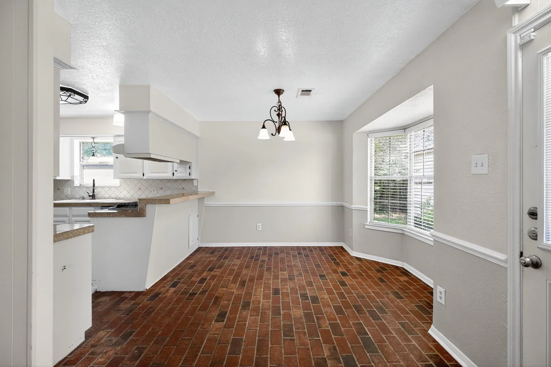 Photo of 206 Staples Drive