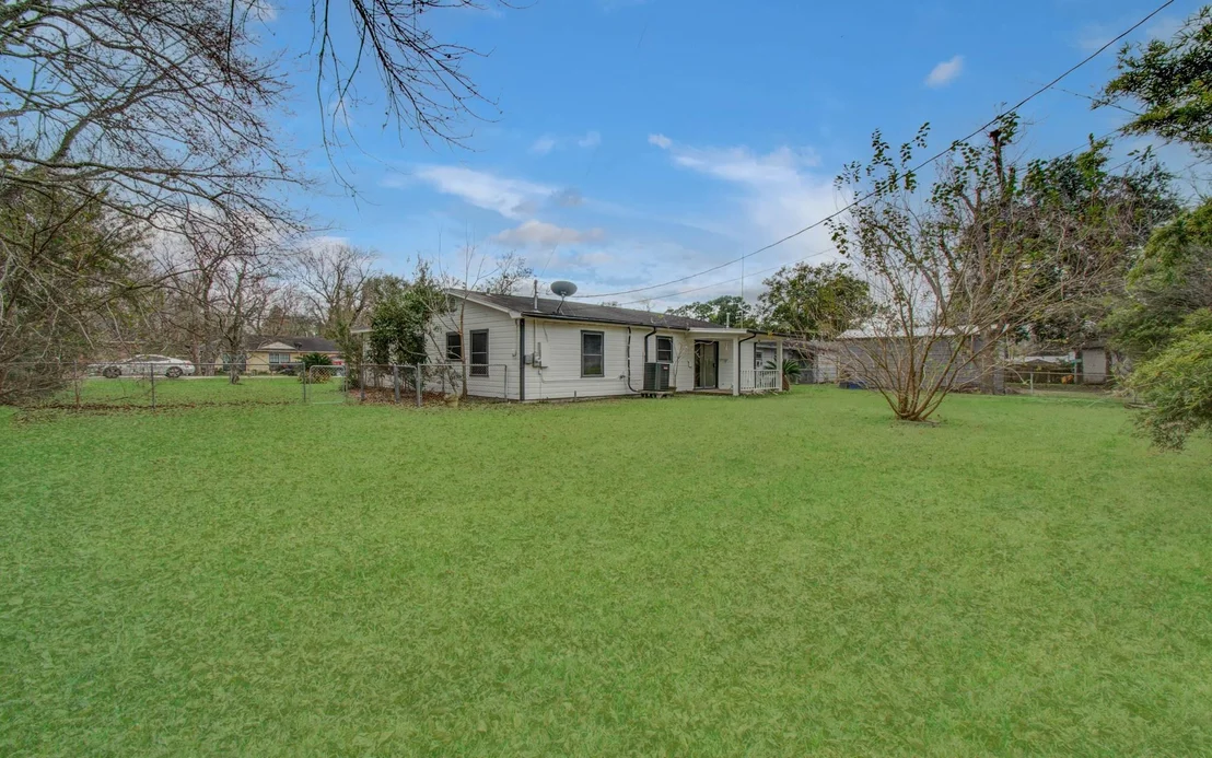 Photo of 2417 Pecan Street