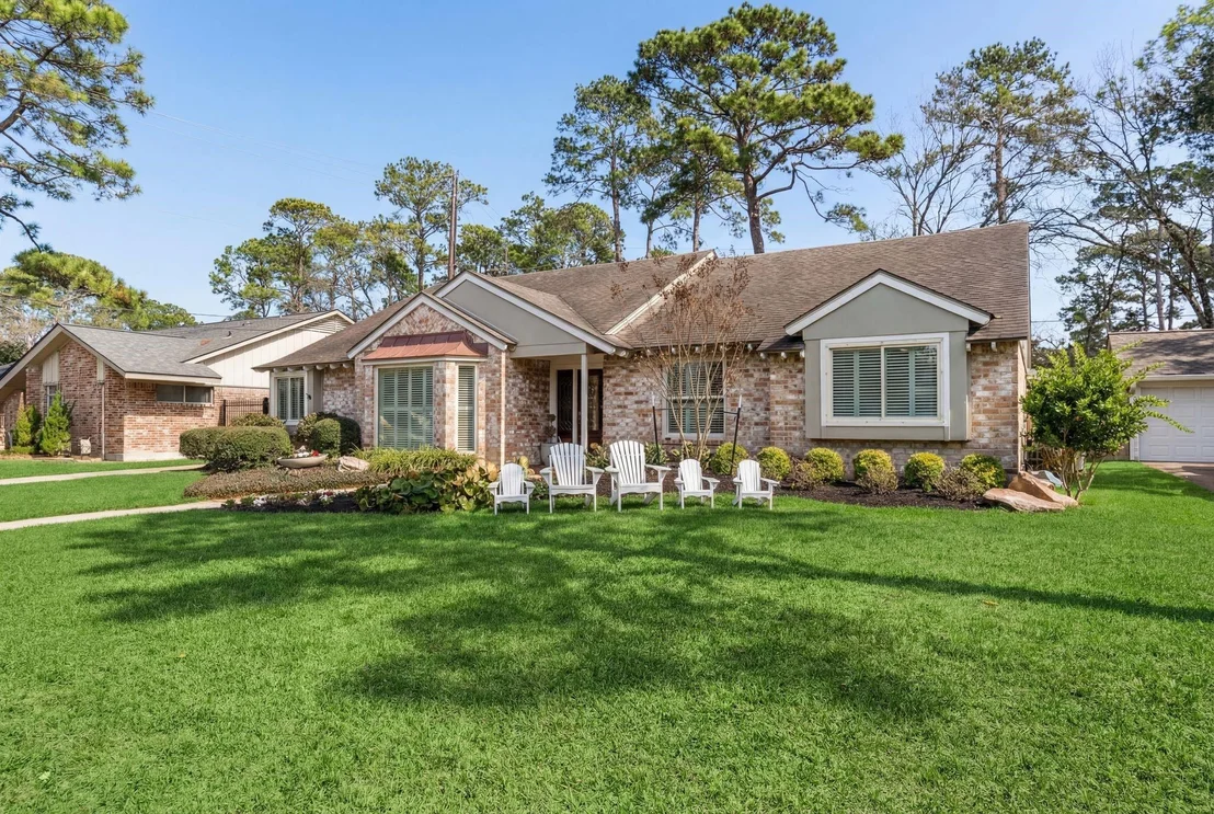 Photo of 1811 Briarpark Drive