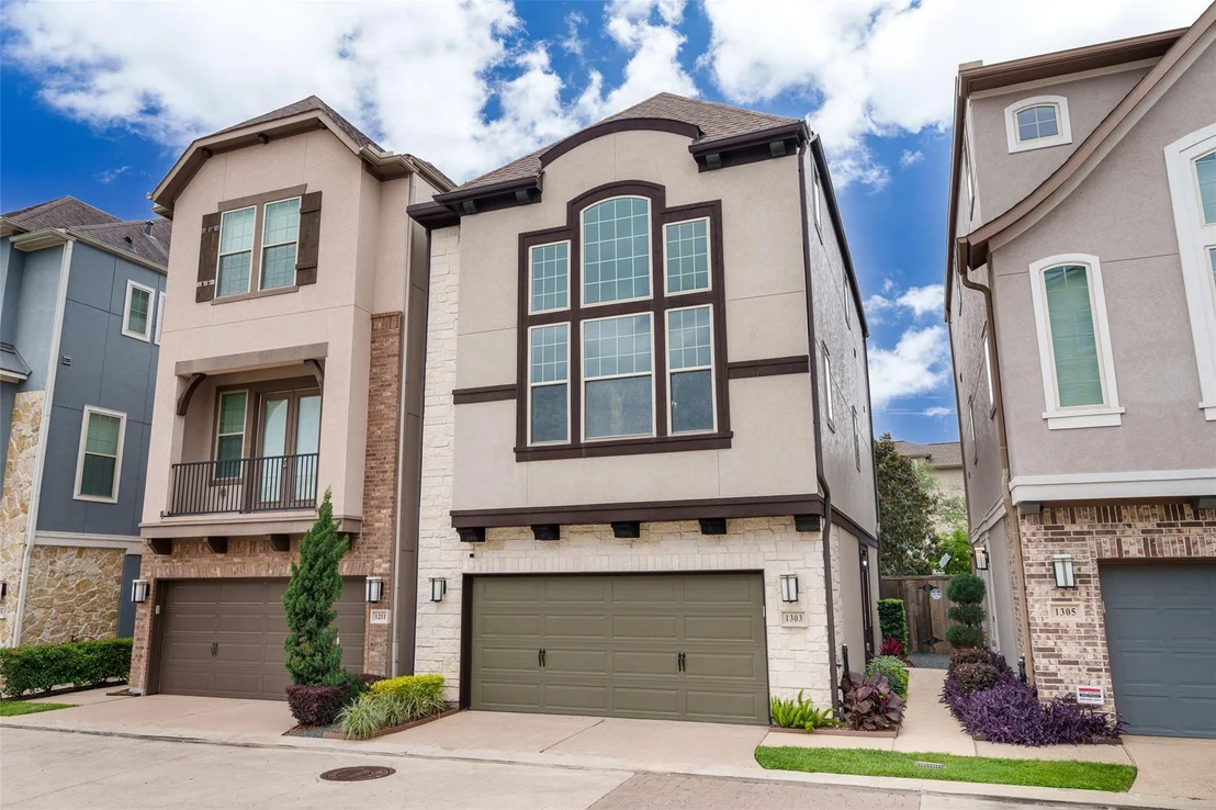 Photo of 1303 Edwinstowe Trail