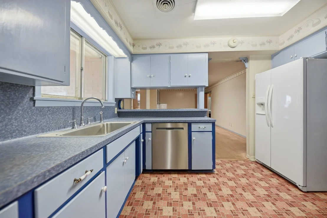 Photo of 1006 Top Hill Drive