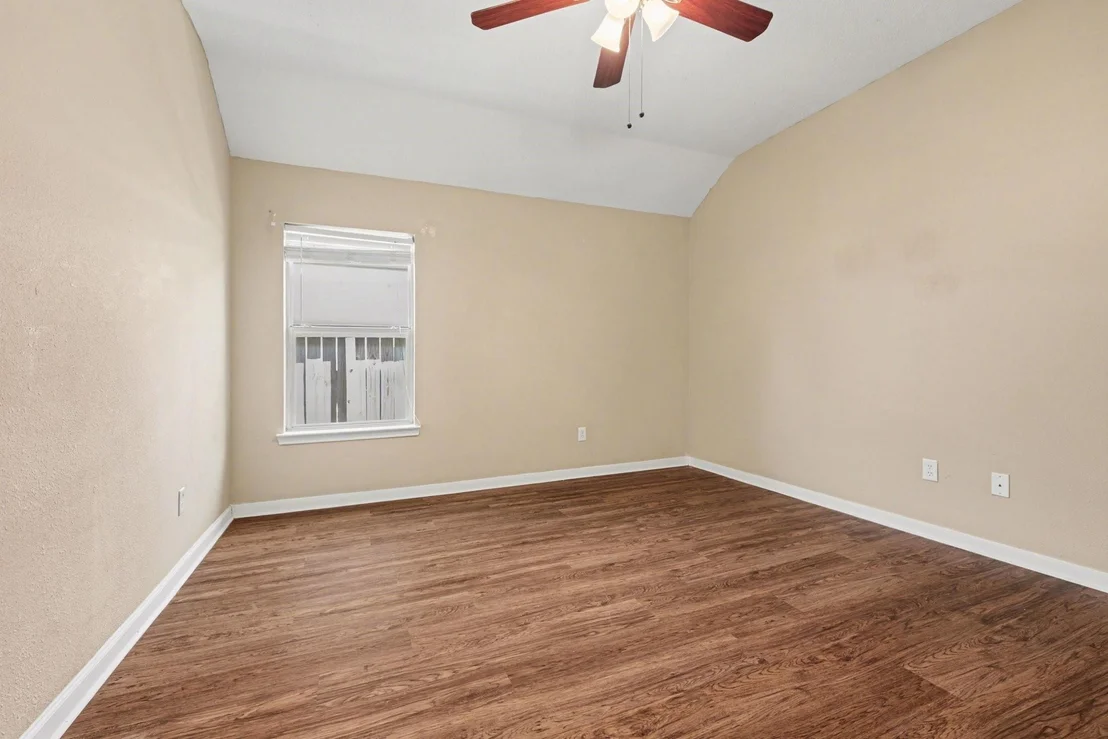Photo of 3223 Stoneydale Lane
