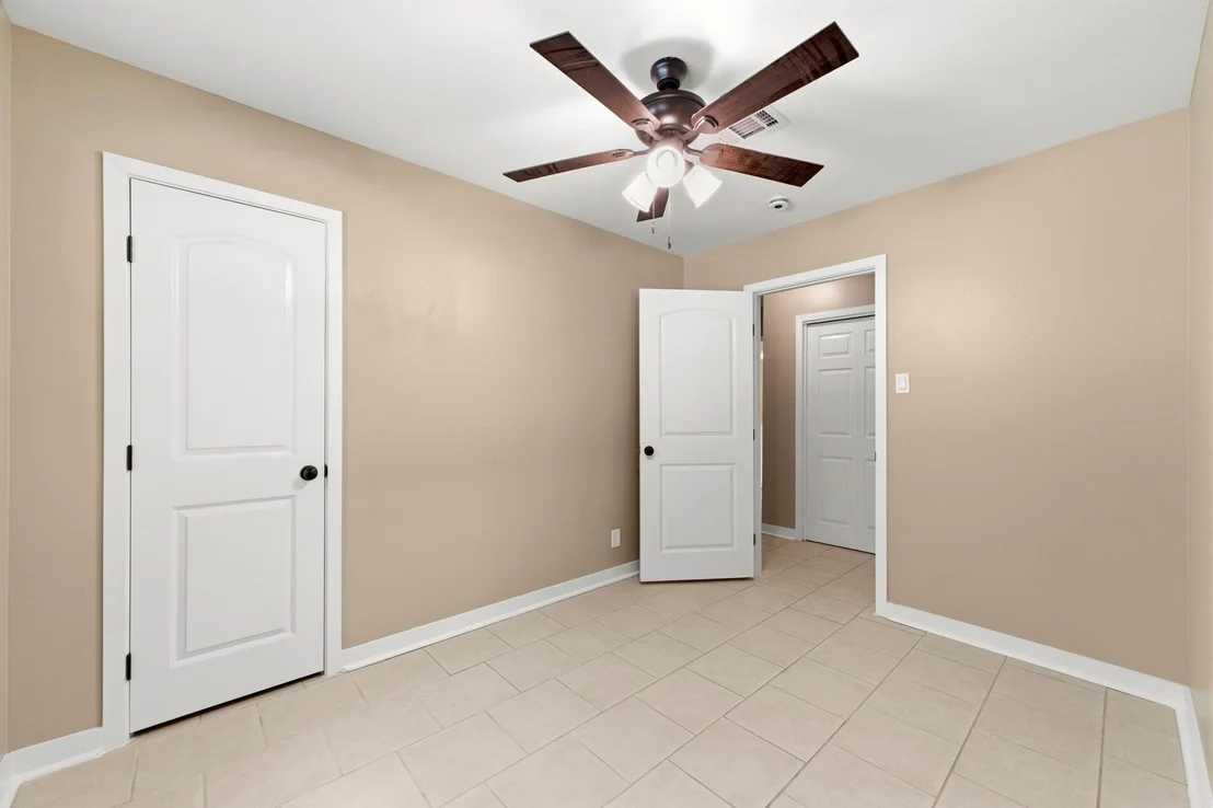 Photo of 8330 Elm