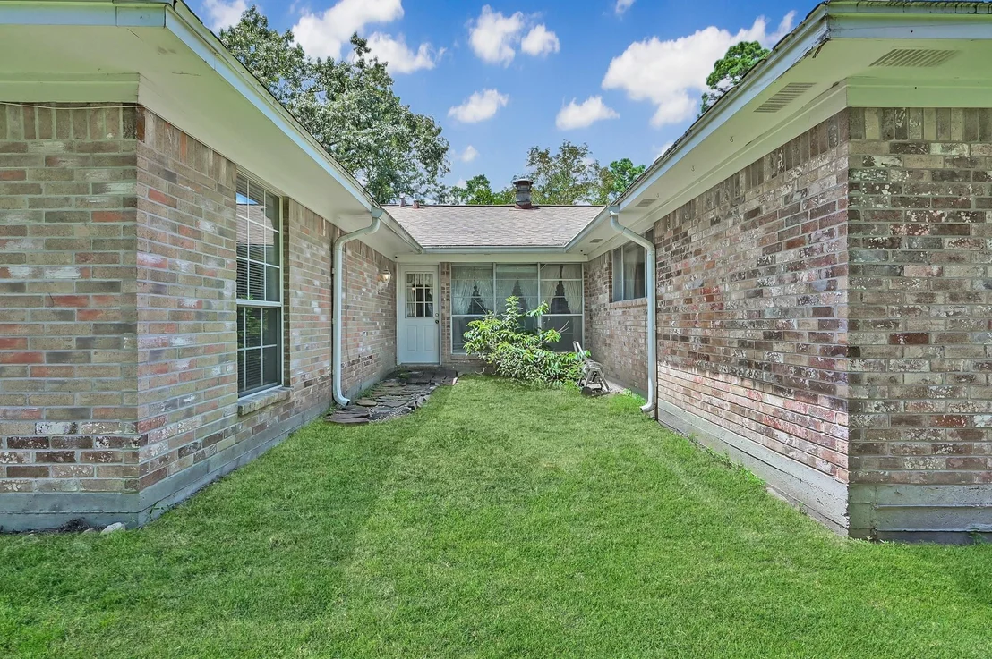 Photo of 188 Greenleaf Lane