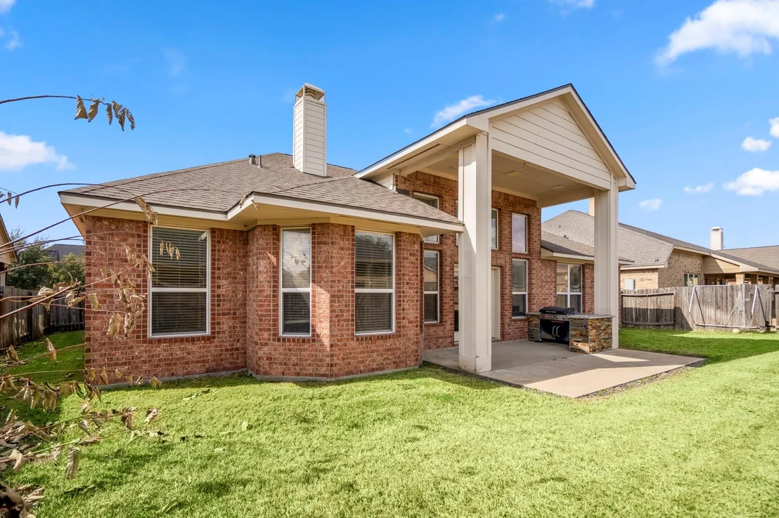 Photo of 18010 Sheldon Pines