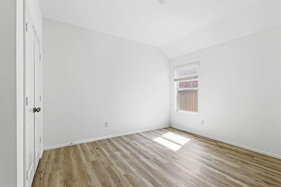 Photo of 7434 Bartoncliff Drive