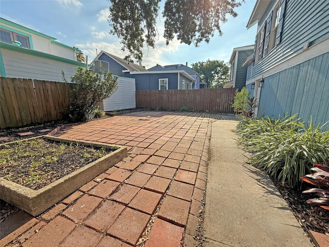 Photo of 1415 Moody Avenue