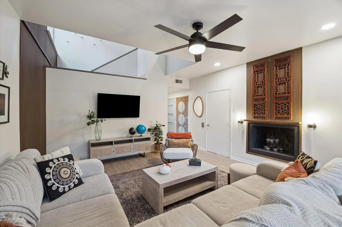 Photo of 2366 Dunstan Road