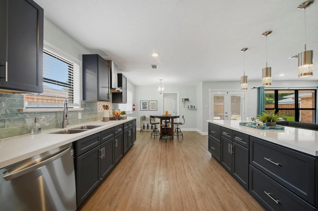 Photo of 2110 Oceanview Drive