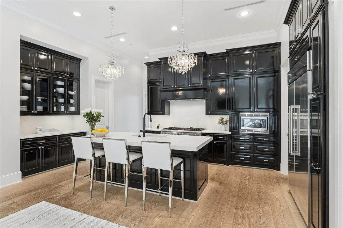 Photo of 711 Timber Hill Drive