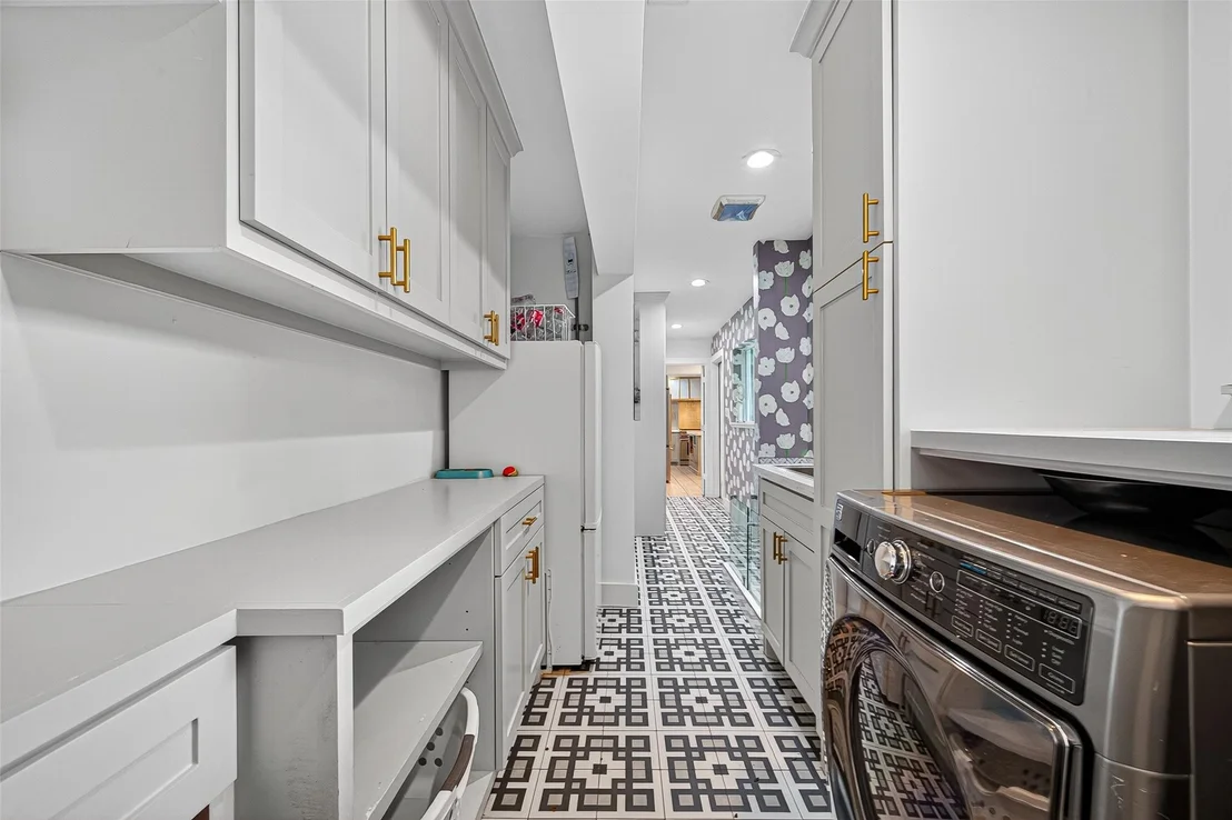 Photo of 415 Ramblewood Road