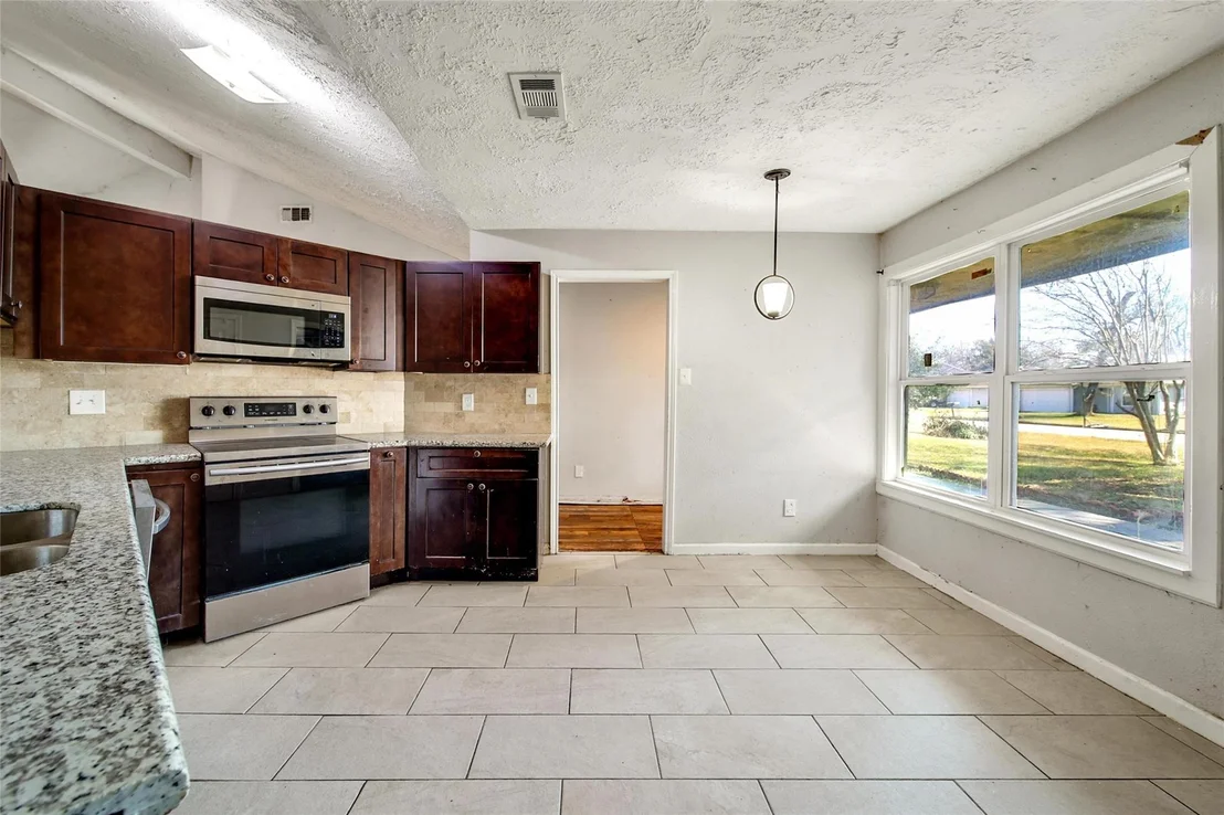 Photo of 426 N Compass Rose Circle