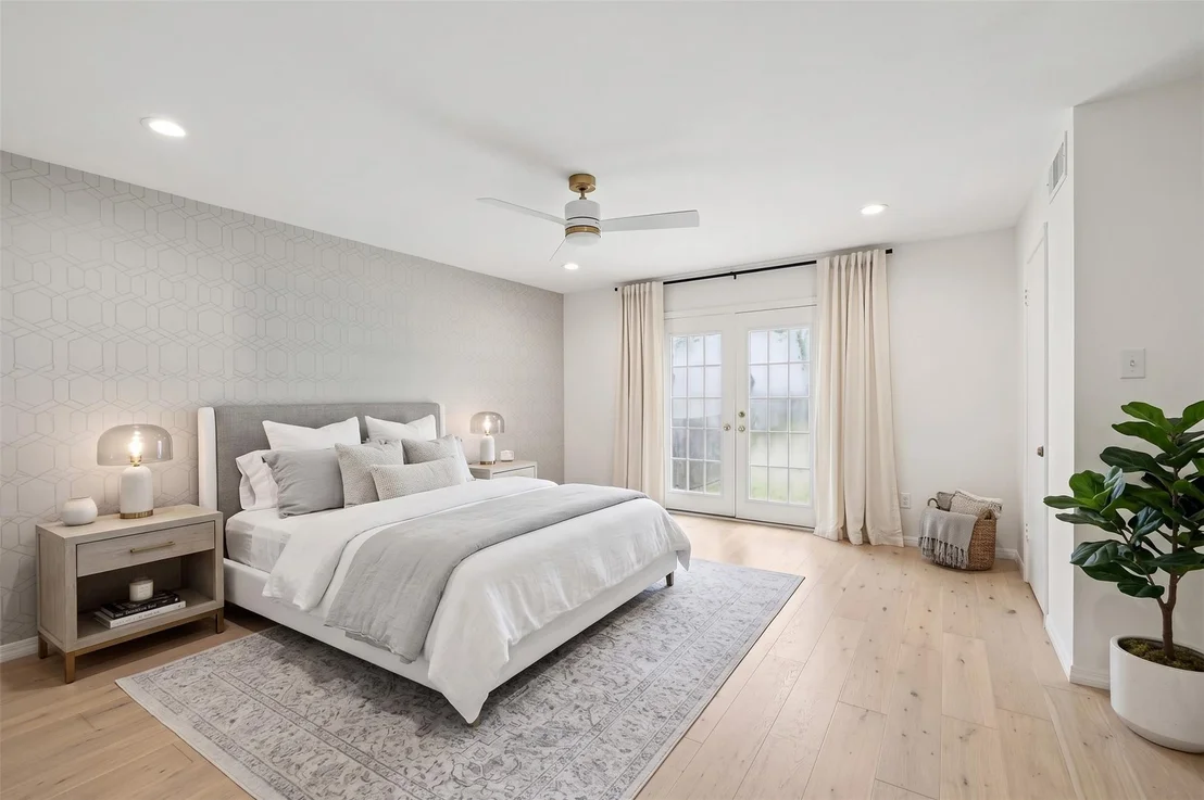 Photo of 7827 Meadowbriar Lane