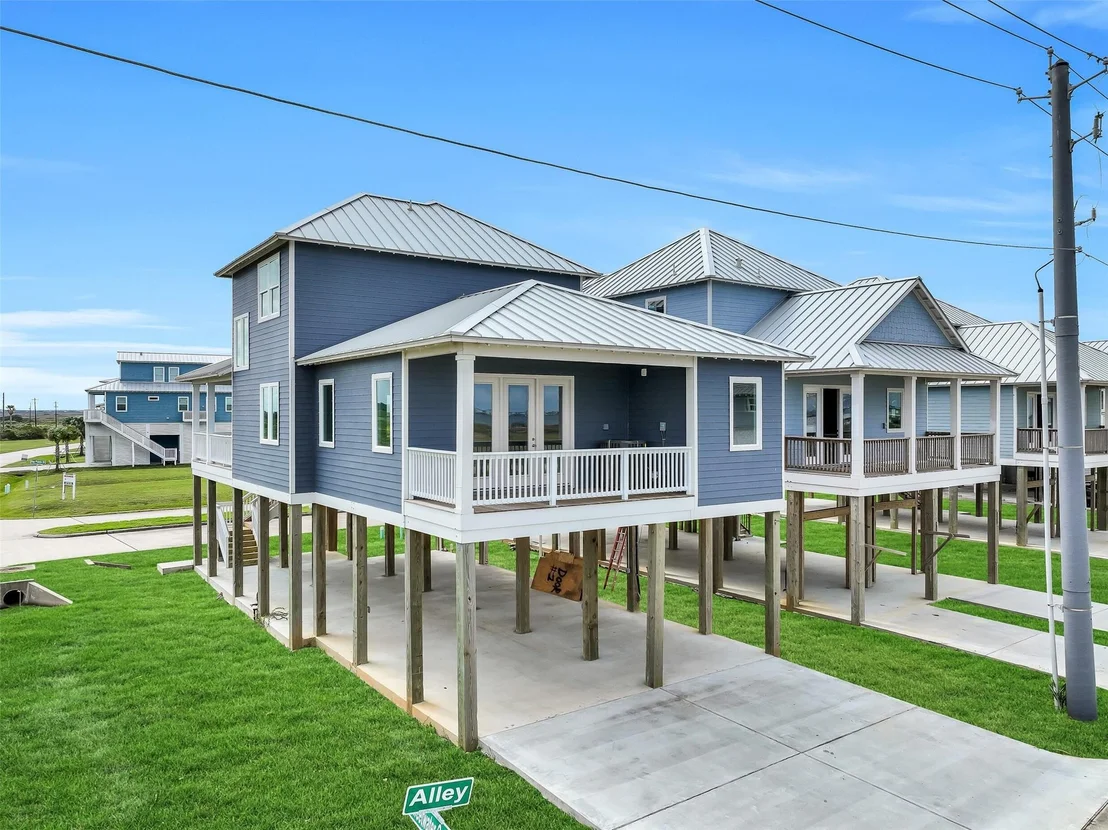 Photo of 1627 Bay Pointe Drive
