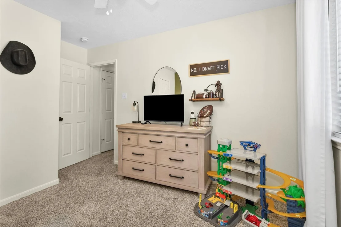 Photo of 10865 Forest Creek Drive