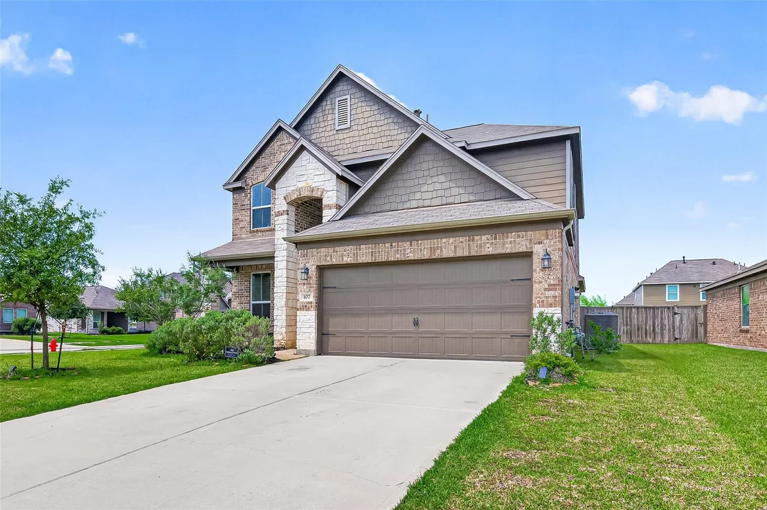 Photo of 107 Sawmill Ridge Road