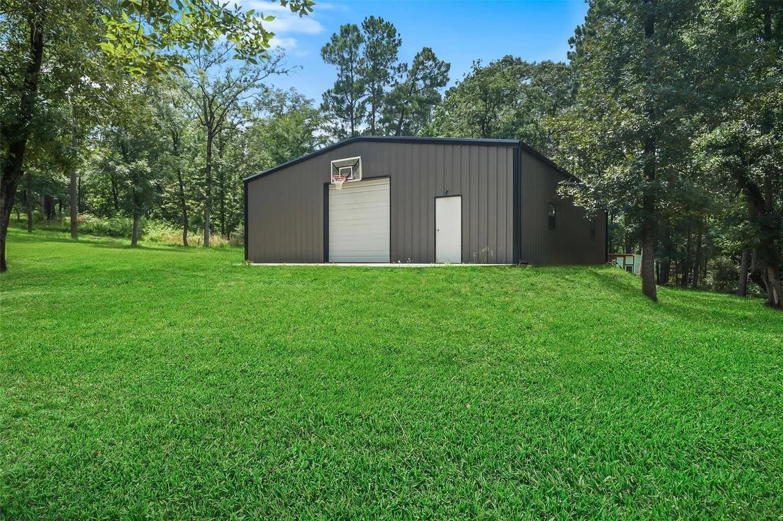 Photo of 577 Winding River Road