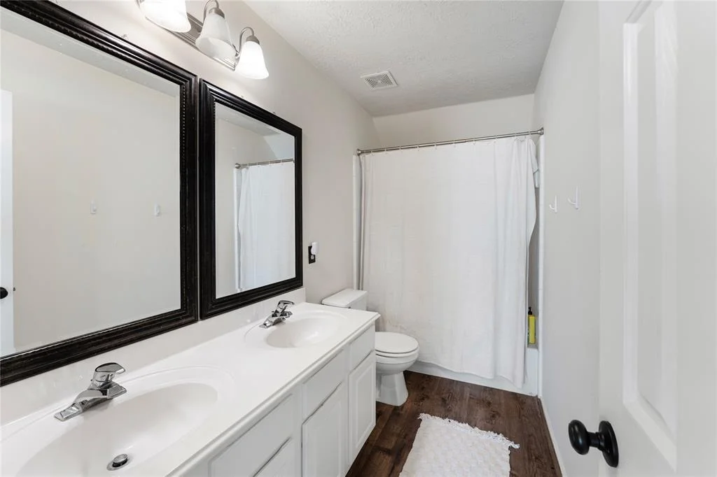 Photo of 151 N Wynnoak Circle