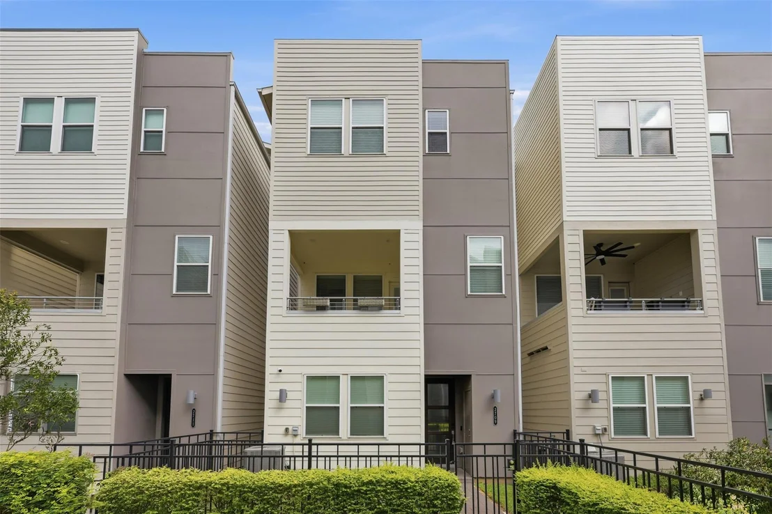 Photo of 2709 Clinton Drive