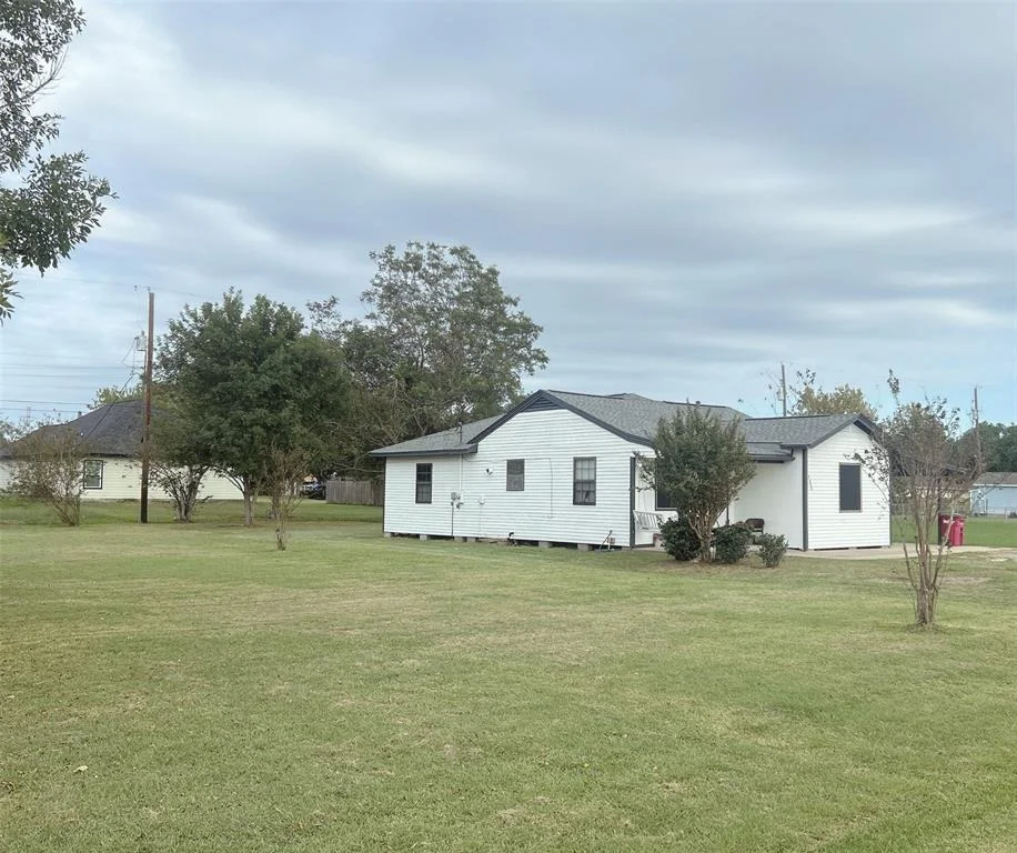 Photo of 1802 N Avenue Q