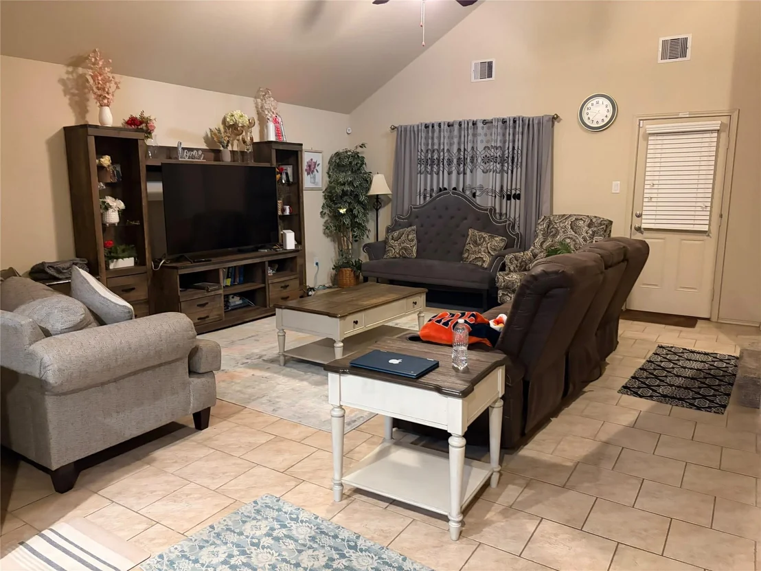 Photo of 23151 Robbers Nest Dr