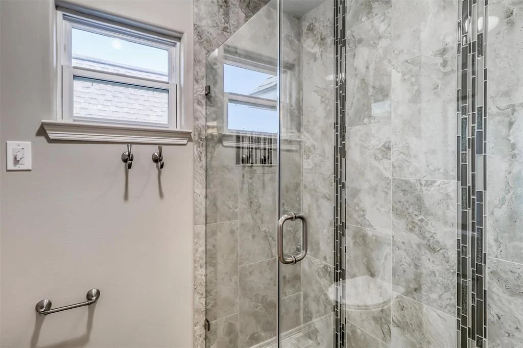 Photo of 2114 Summerland Drive N