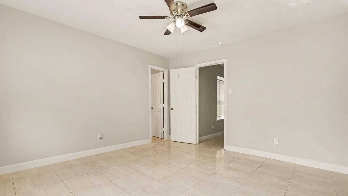 Photo of 15342 Reigate Lane