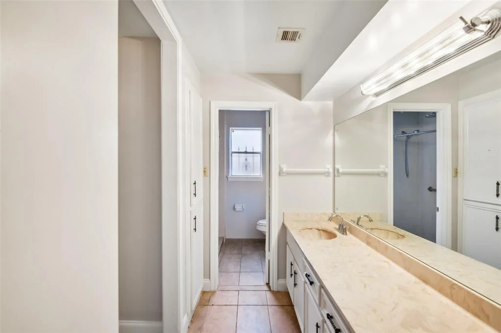 Photo of 5502 Moss Glenn Lane