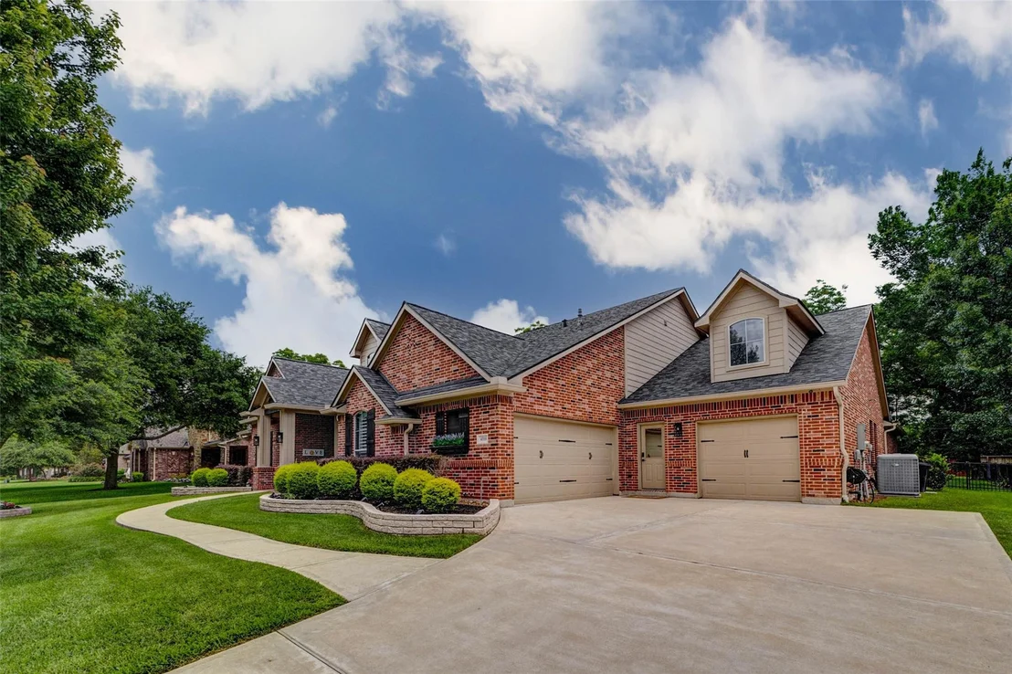 Photo of 4310 Oxbow Circle E