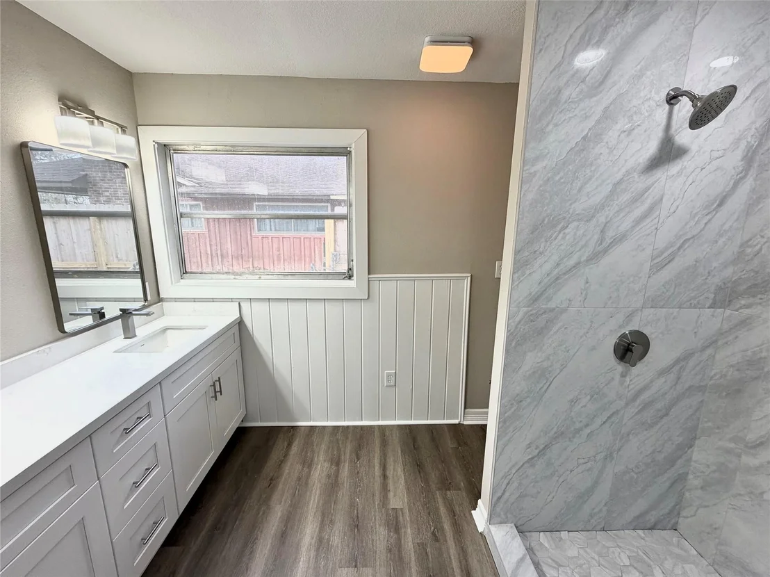 Photo of 306 Oak Drive