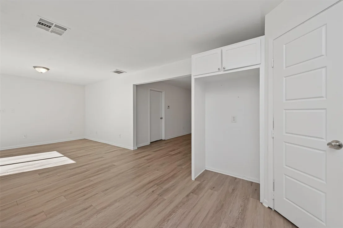 Photo of 170 Walter Drive