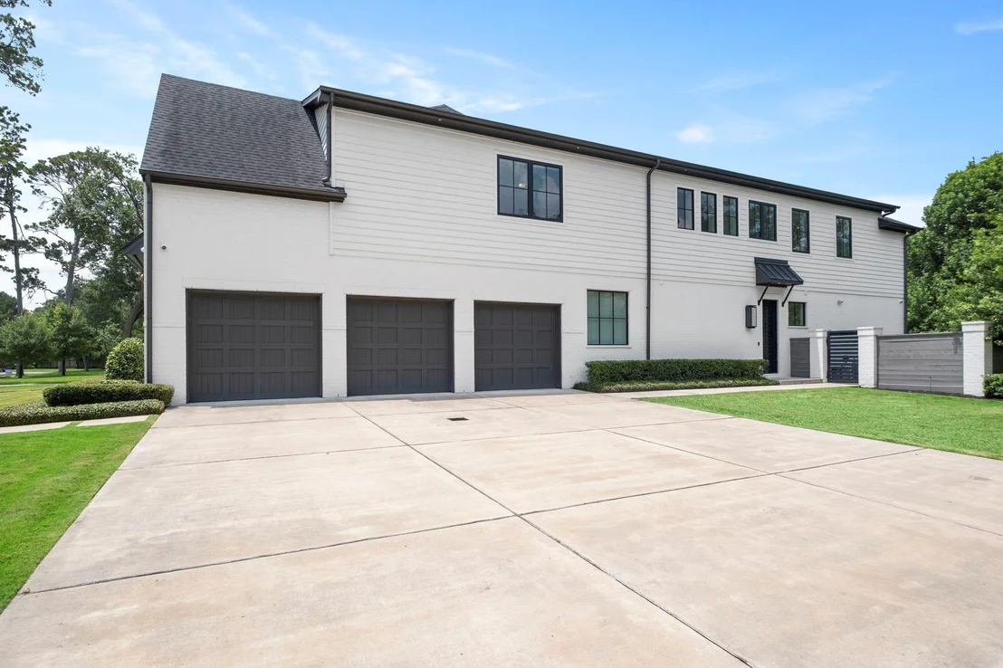 Photo of 337 Folwell Lane