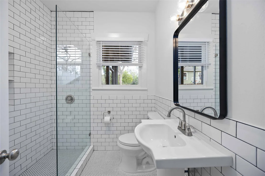 Photo of 2608 Morrison Street