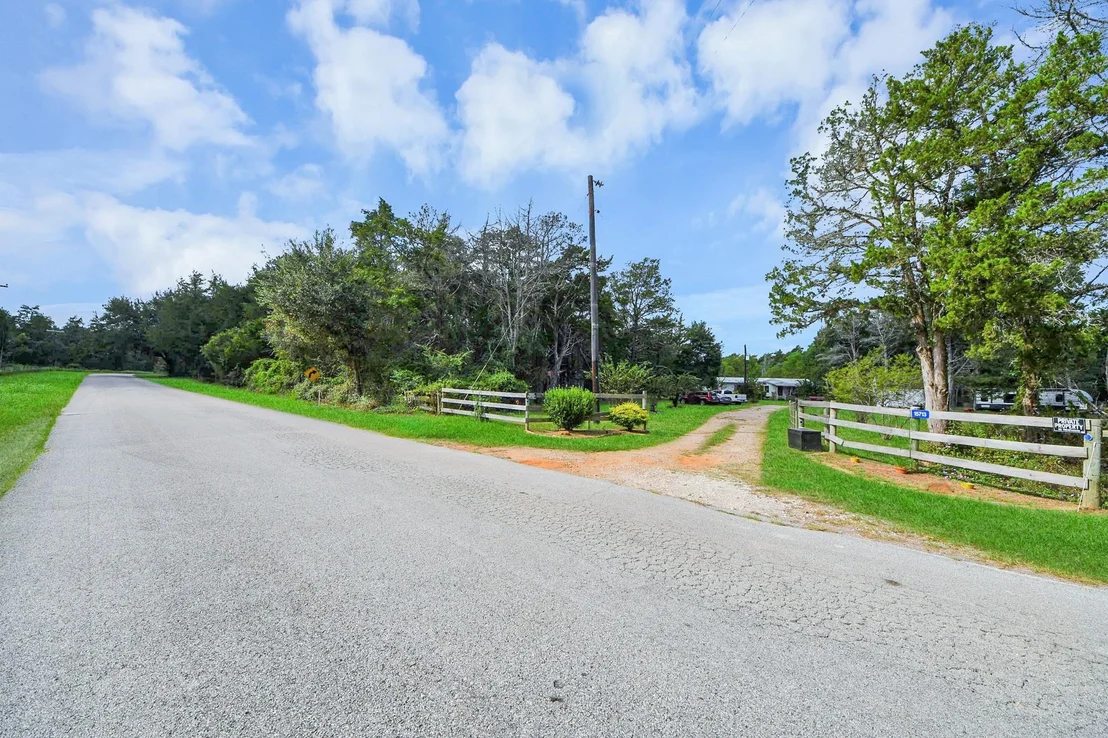Photo of 15713 Hinkel Road