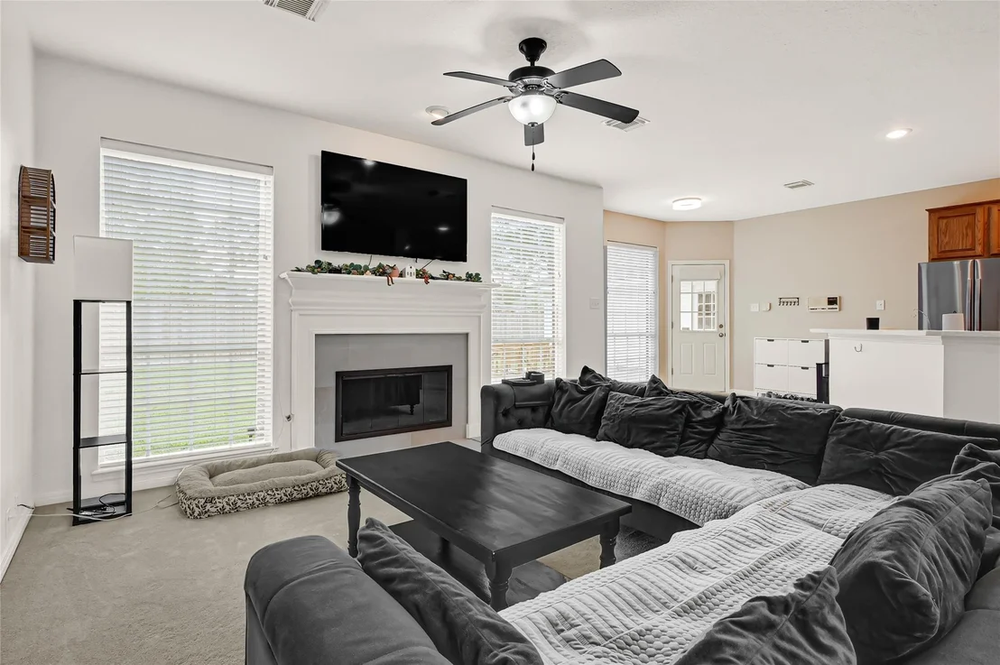 Photo of 1302 Blackthorne Drive