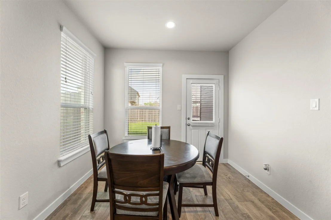 Photo of 2927 Neem Tree Lane