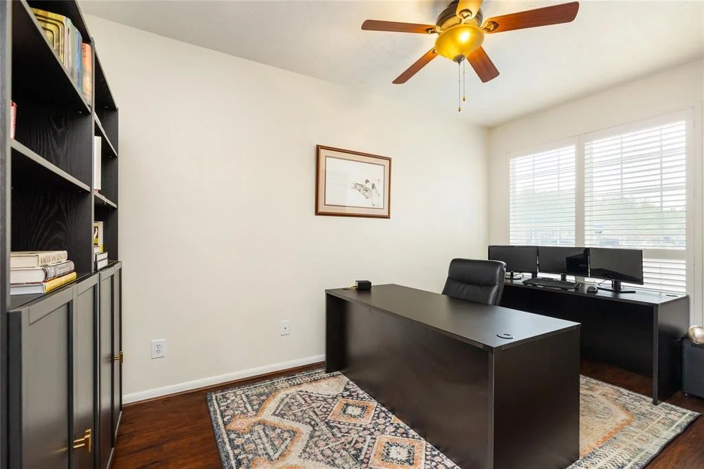 Photo of 21247 Albany Park Lane