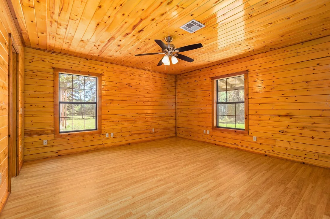 Photo of 1152 Loving Road