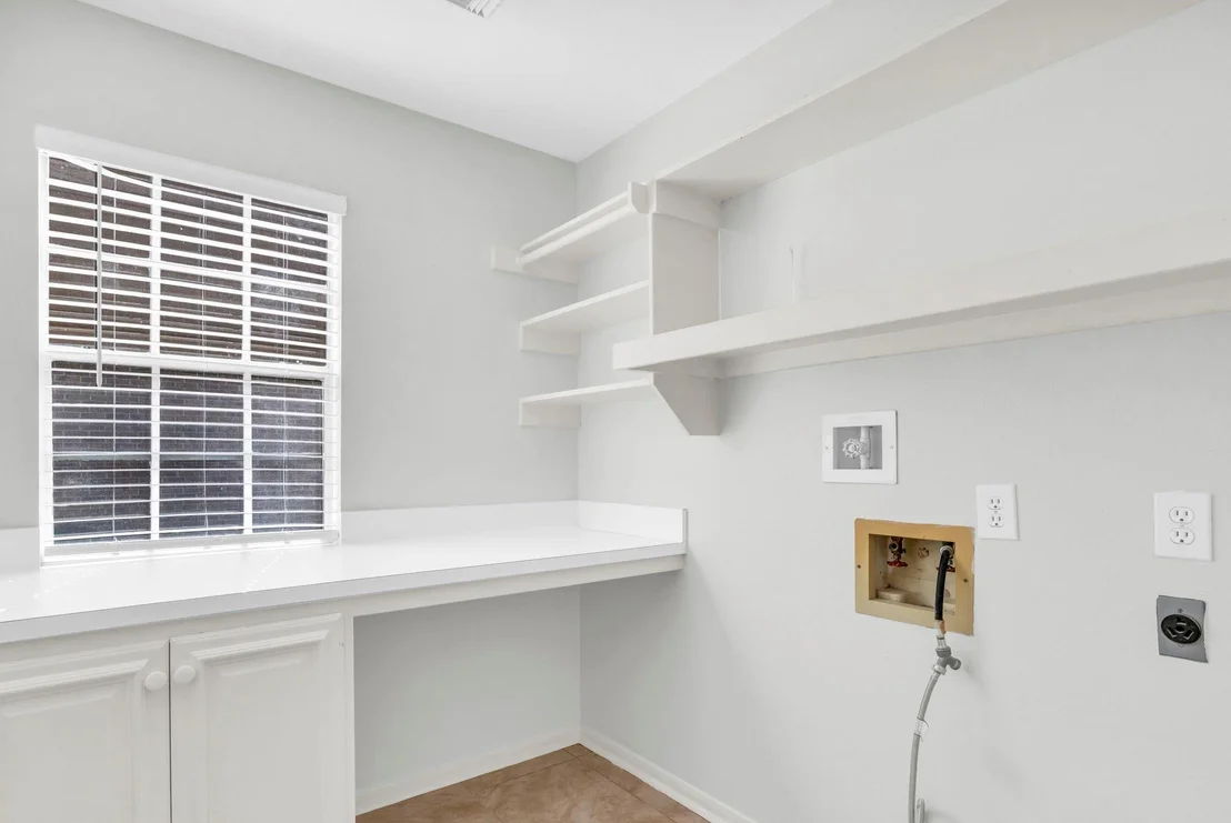 Photo of 186 S Cochrans Green Cir