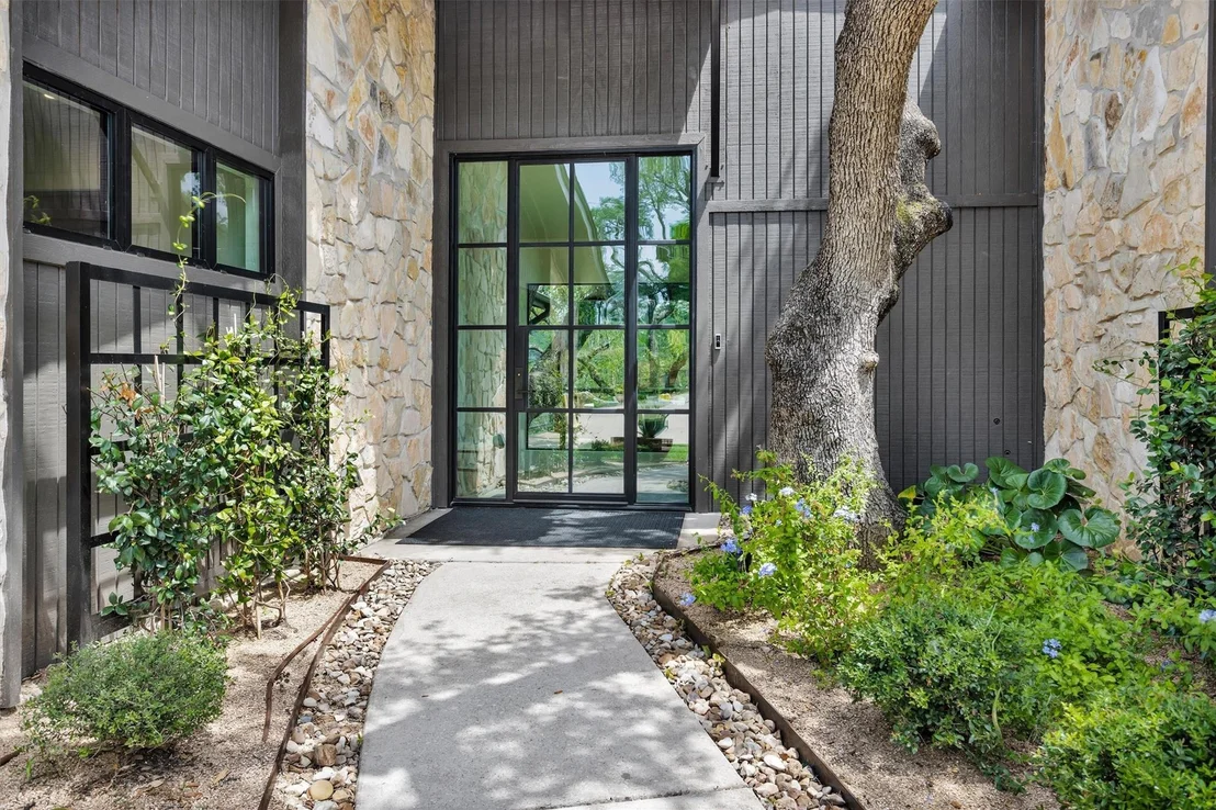 Photo of 3004 Patio Circle