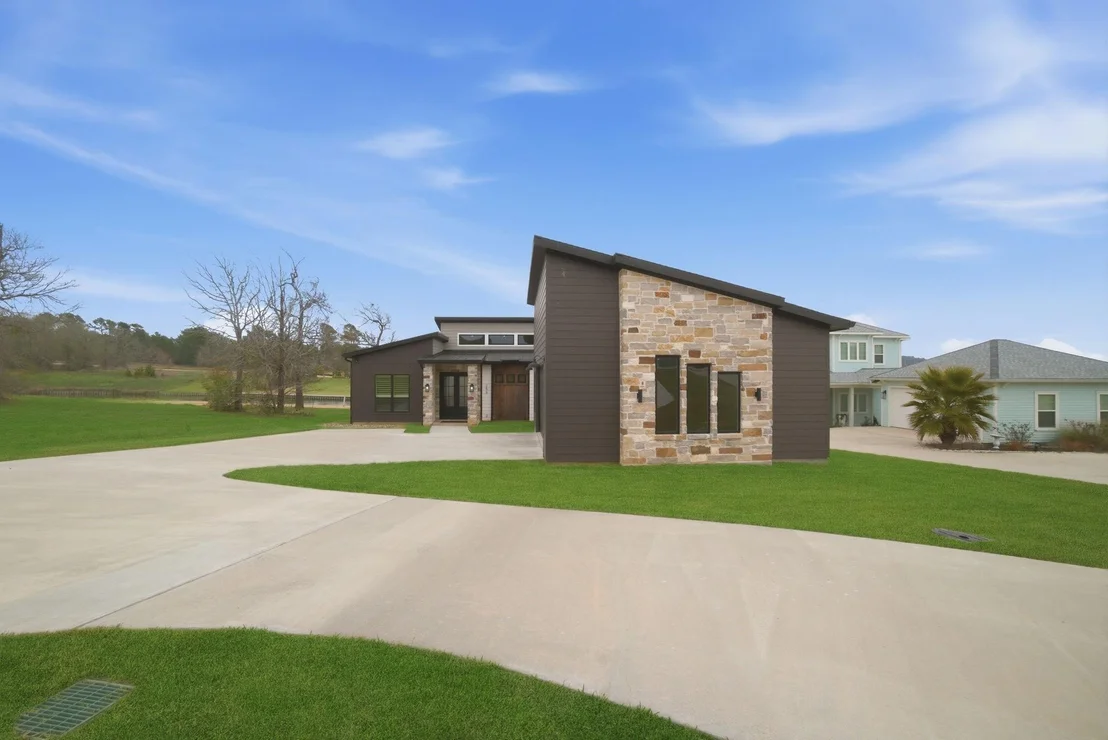Photo of 255 Peninsula Drive