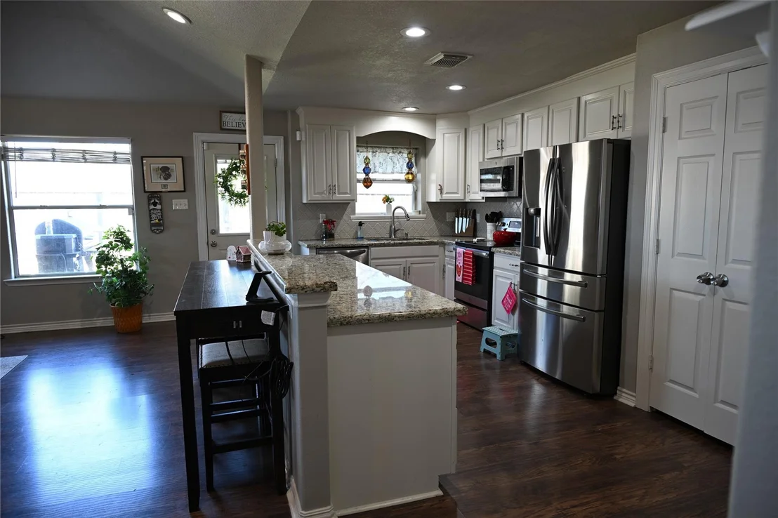Photo of 1220 Fairground Ln