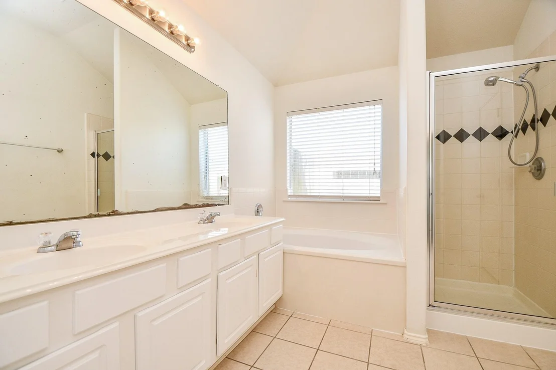 Photo of 24515 Colonial Birch Lane