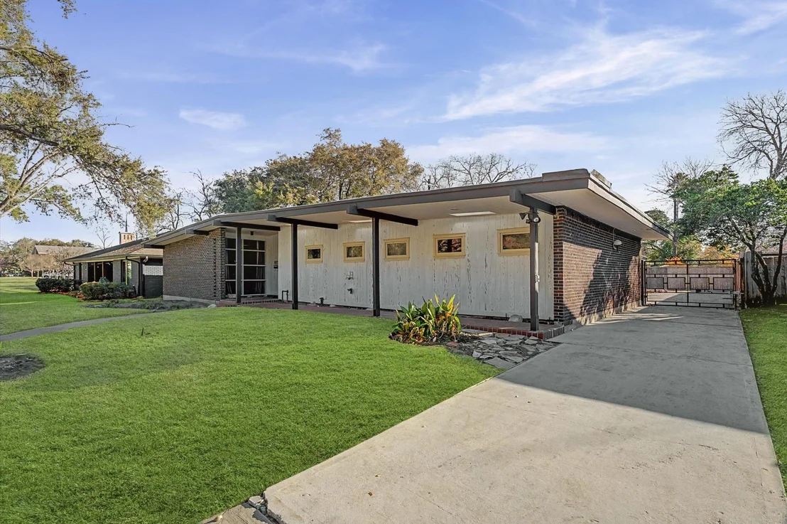 Photo of 9107 Timberside Drive