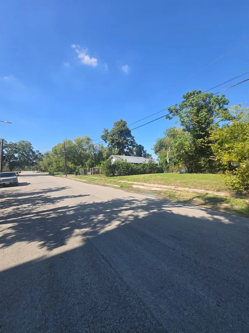 Photo of 3221 Drew Street Street