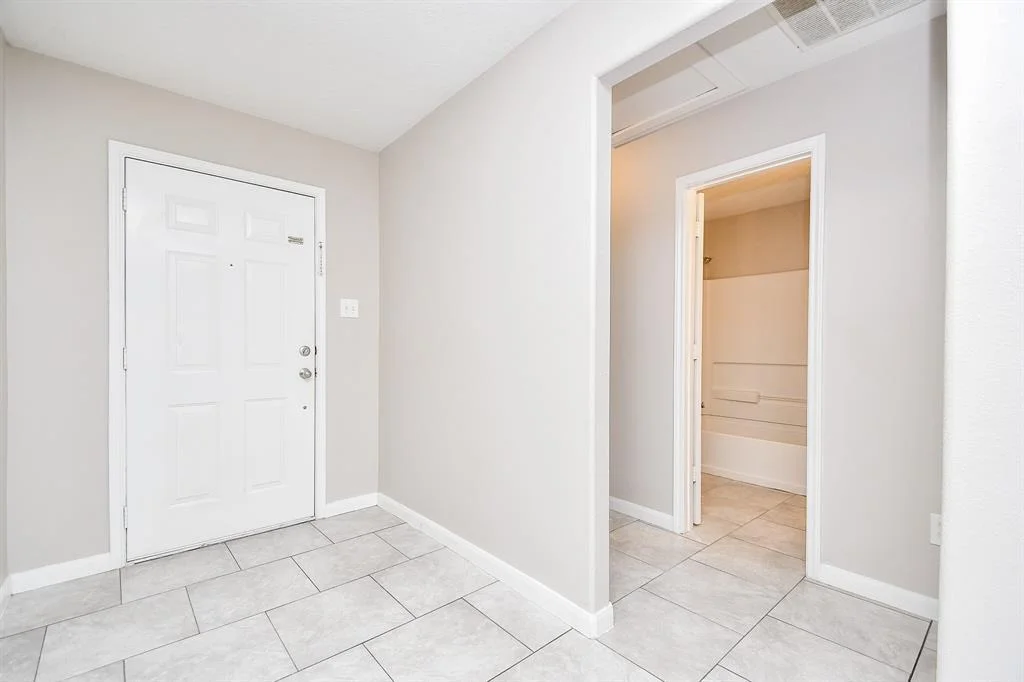 Photo of 7119 White Willow Lane