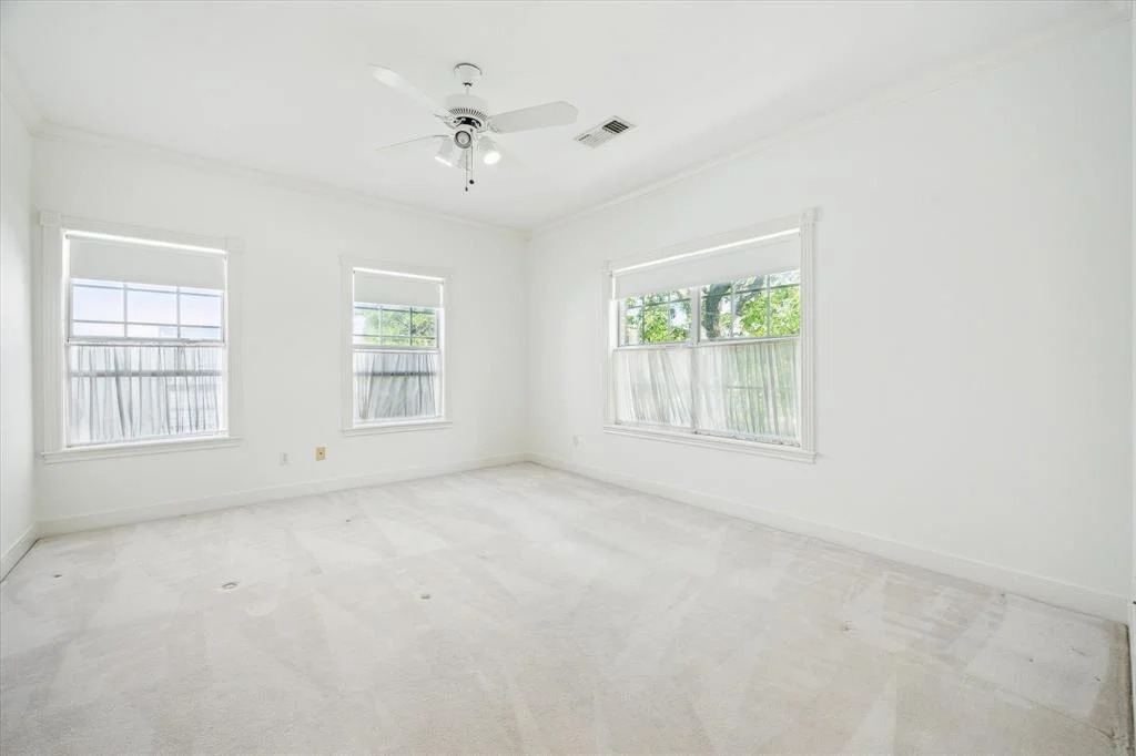 Photo of 2537 Addison Road